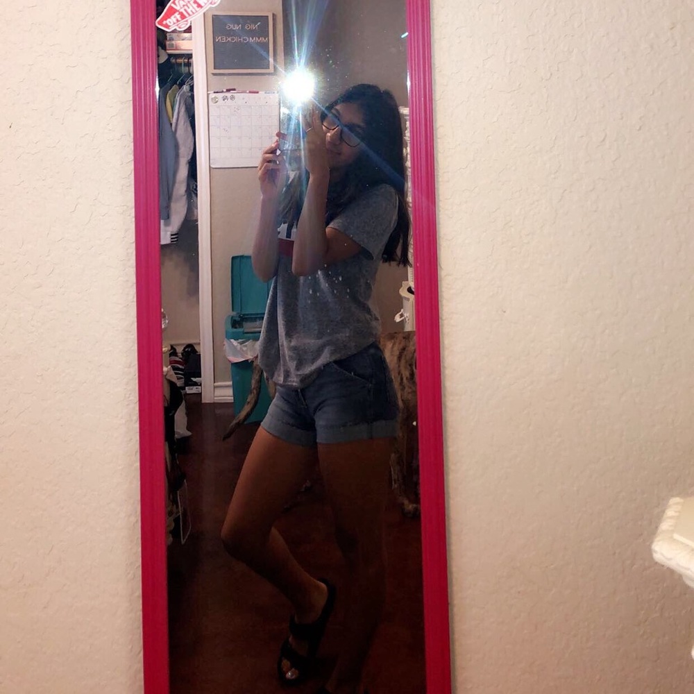 Meet your Posher, Valeria